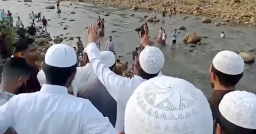 পর্যটক বের করে দেওয়ার পর সংশ্লিষ্টরা বললেন ‘ধর্মের দাওয়াত দিতে গিয়েছিলাম’