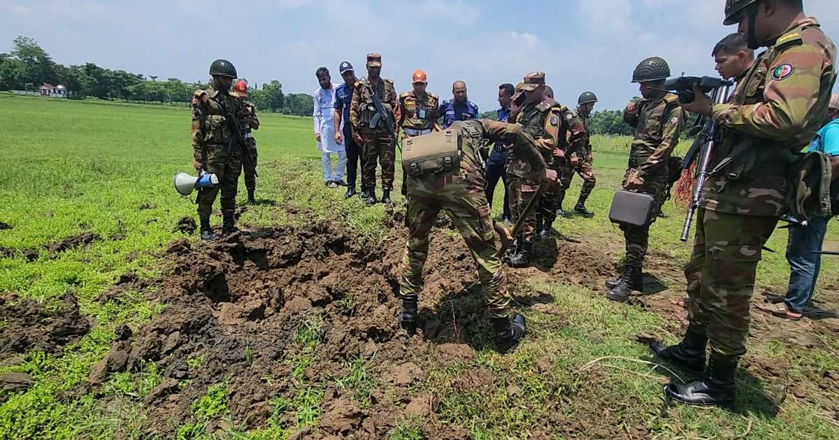 মরিচখেতে গ্রেনেড, নিষ্ক্রিয় করল সেনাবাহিনী