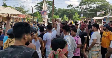 মাইকে ঘোষণা দিয়ে দুই গ্রামবাসির সংঘর্ষ, আহত ২০