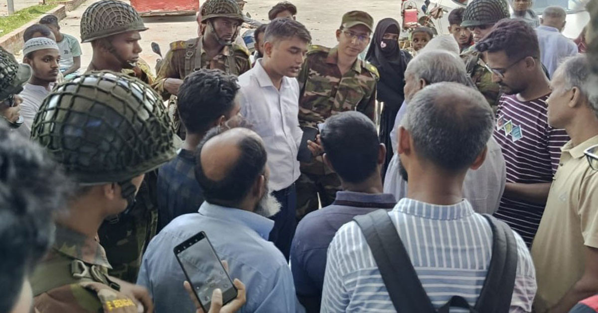 ভাড়া ৫০০, আদায় ৯০০: ২৫ হাজার টাকা জরিমানা