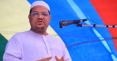 ড. ইউনূস-তারেক বৈঠক রাজনীতিতে অস্বস্তি তৈরি করেছে: চরমোনাই পীর