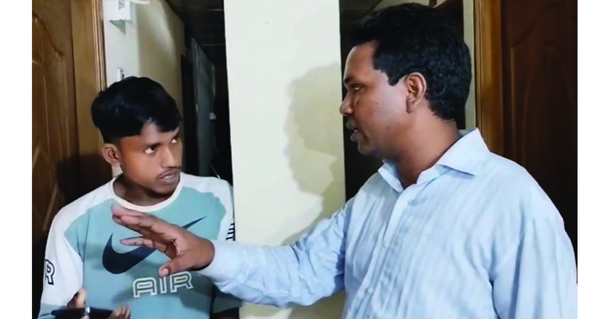 সাংবাদিক পরিচয়ে আবাসিক হোটেলে তল্লাশি, নিন্দার ঝড়