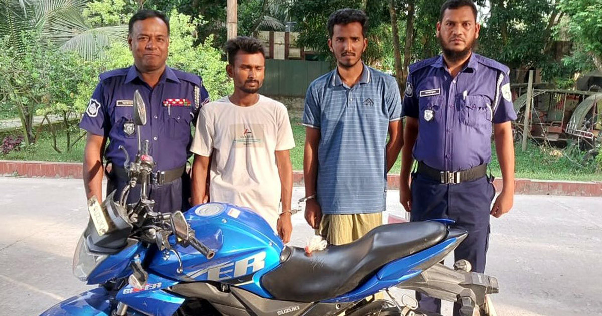 বন্ধুকে ইয়াবা দিয়ে ফাঁসাতে গিয়ে ধরা ২ বন্ধু