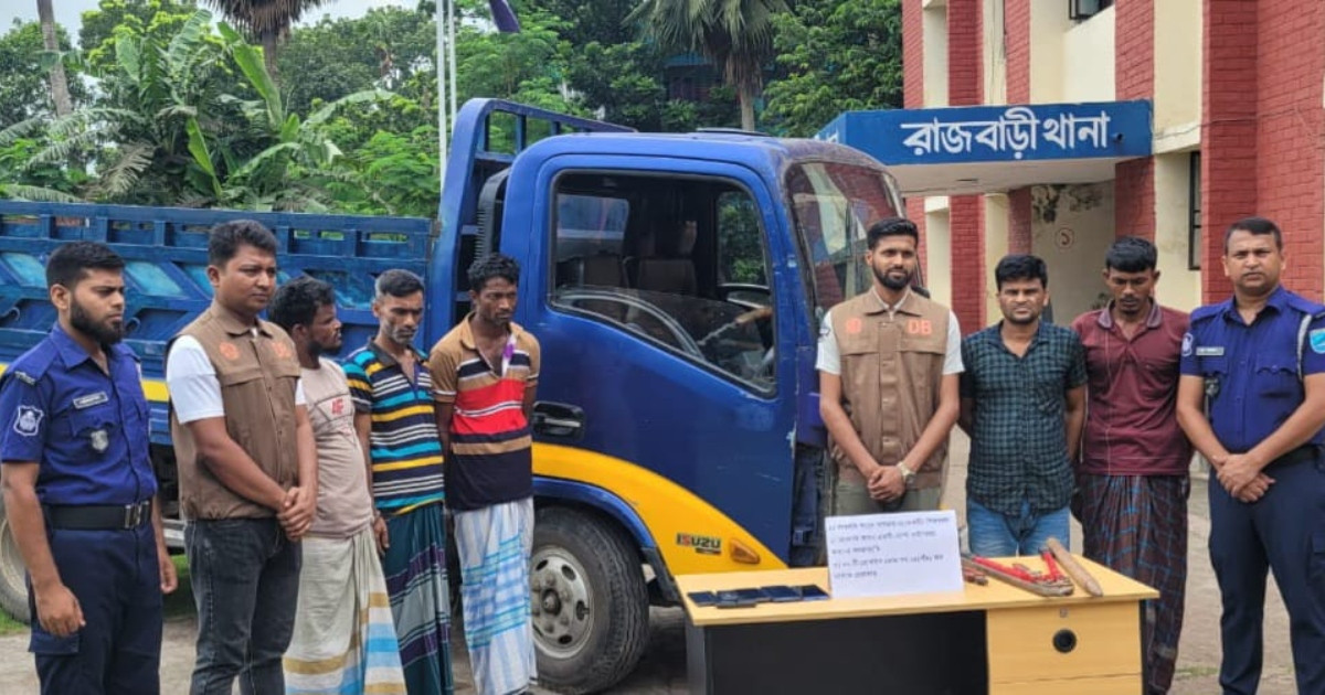 আন্তঃজেলা ডাকাত দলের ৫ সদস্য গ্রেপ্তার