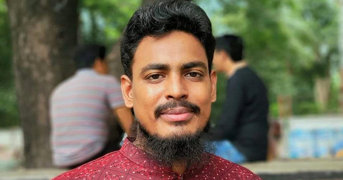‘ঘুরি যদি তাকাস গুলি মাইরব’ এভাবেই ভয় দেখানো হচ্ছে: আক্তার হোসেন