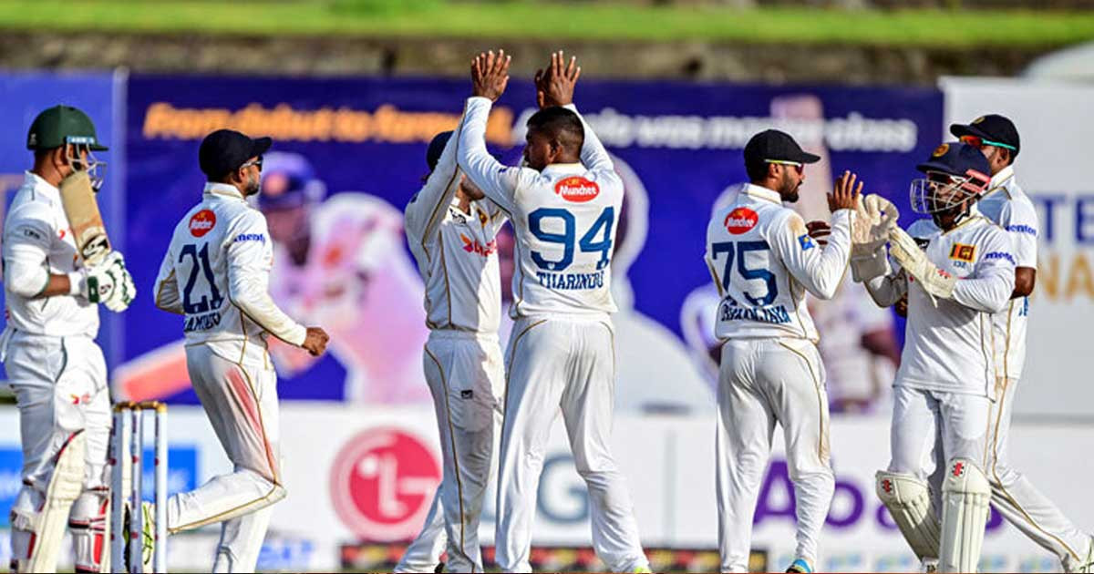 শেষ বেলায় ২৬ রানে ৫ উইকেট হারিয়ে ৫০০ রান অনিশ্চিত