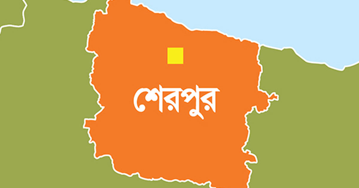 ছেলের কাটা পা নিয়ে বিচারের দাবিতে দ্বারে দ্বারে বাবা