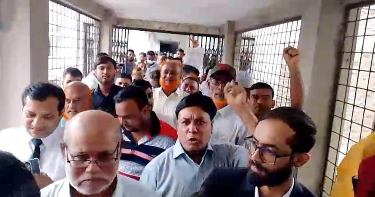 আ. লীগের ১৭ নেতাকর্মীকে জেলে প্রেরণ