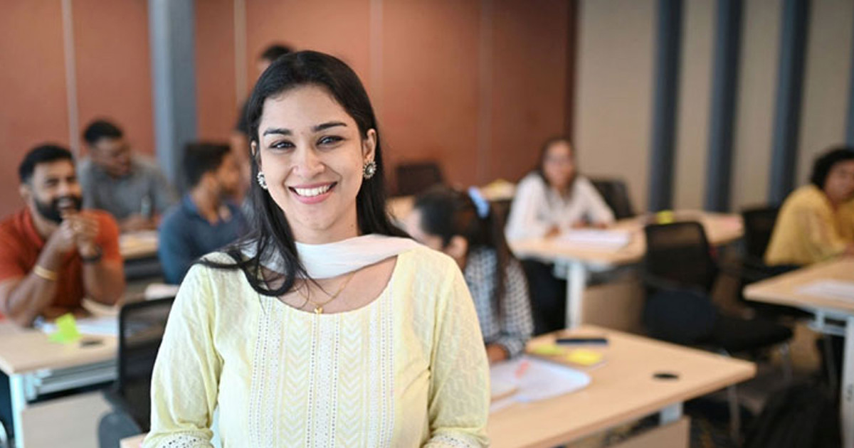 ১২ পদে সরকারি চাকরির সুযোগ, আবেদন করুন দ্রুত