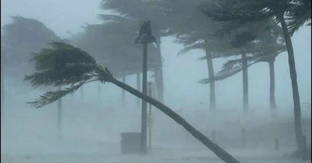 দেশের ৭ জেলায় ঘণ্টায় ৬০ কিমি বেগে ঝড়-বৃষ্টির পূর্বাভাস