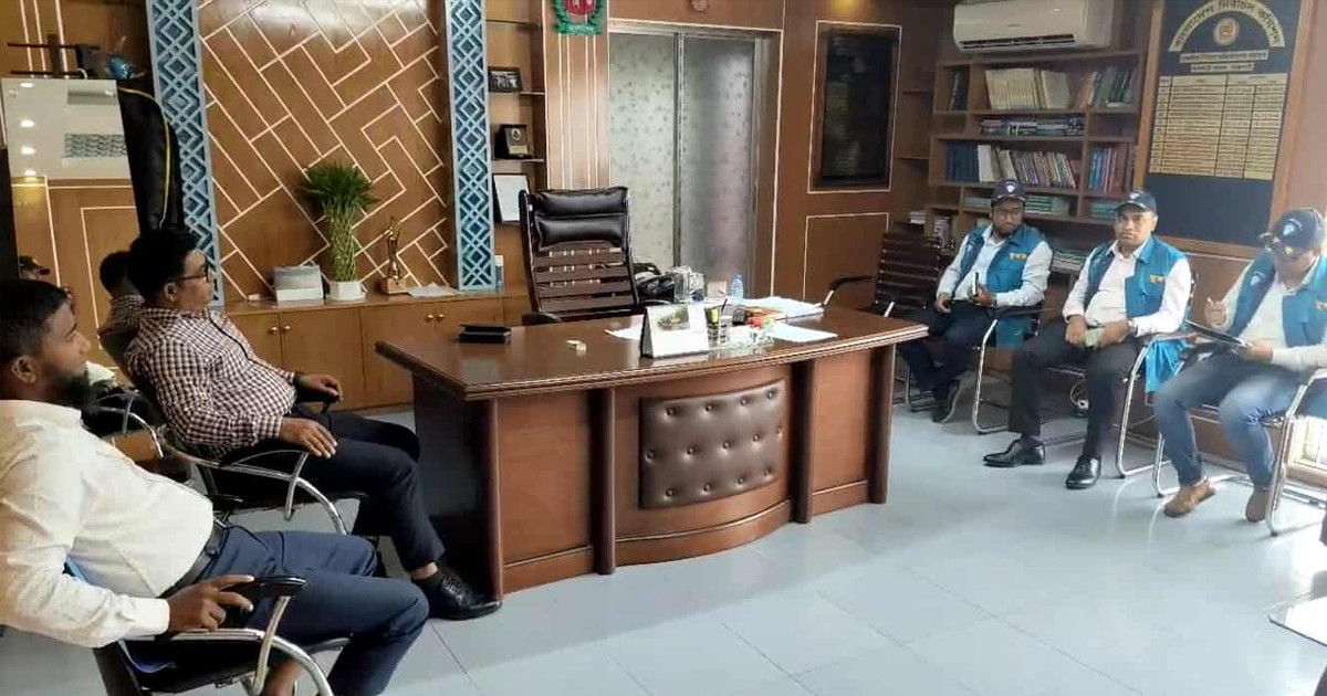 রাজশাহী নির্বাচন অফিসে দুদকের অভিযান
