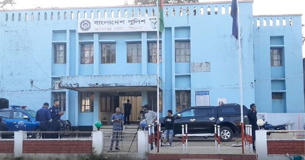‘মৃত ব্যক্তি’ জীবিত ফিরে এলেন, অতঃপর...