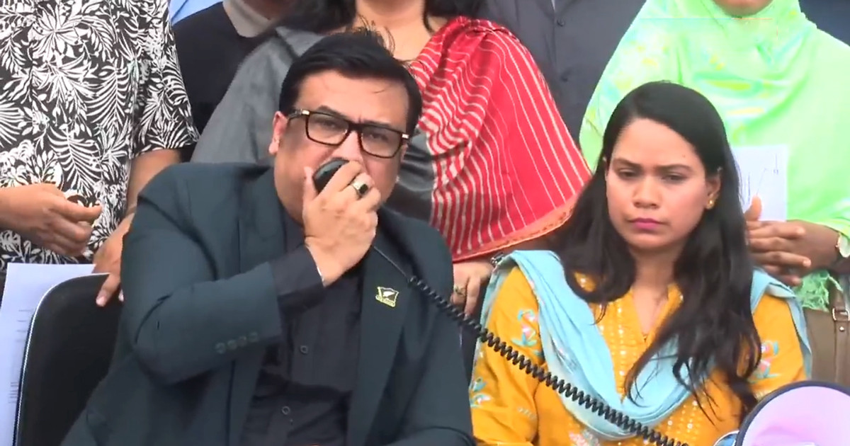 এনবিআর চেয়ারম্যানকে অবাঞ্ছিত ঘোষণা করে পদত্যাগ দাবি