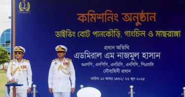 খুলনা শিপইয়ার্ডে ৩টি ডাইভিং বোট কমিশনিং করলেন নৌবাহিনী প্রধান