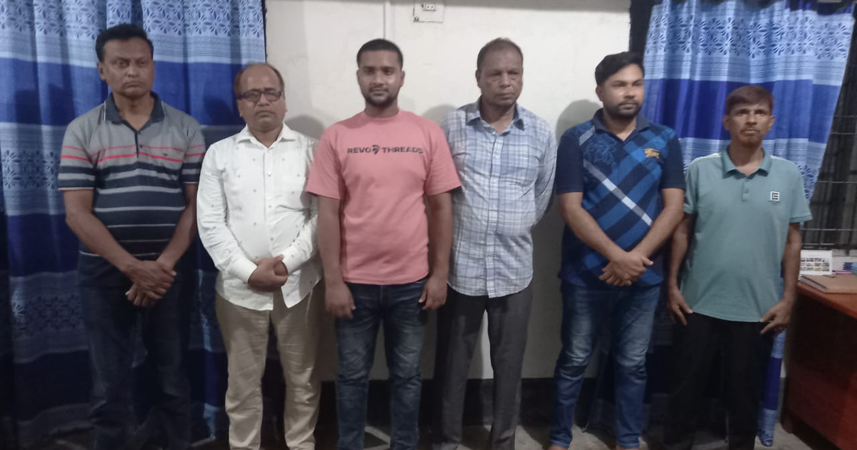 কর্মকর্তাকে লাঞ্ছিত ও সরকারি কাজে বাধা: বিএনপি নেতাসহ গ্রেপ্তার ৬