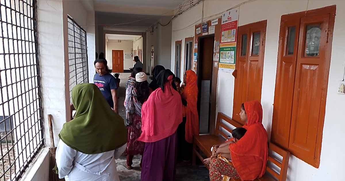 কুকুরের কামড়ের ভ্যাকসিন নিতে যাওয়ার সময় সড়কে প্রাণ গেল বৃদ্ধর