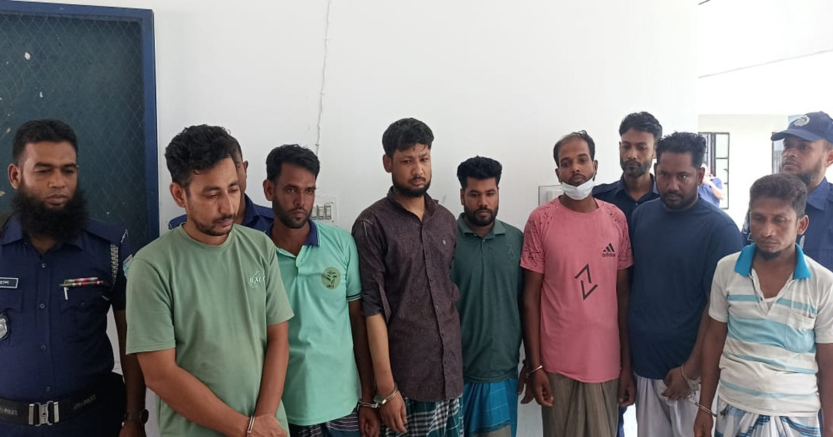 সদরপুরে পুলিশের অভিযানে গ্রেপ্তার ১৩