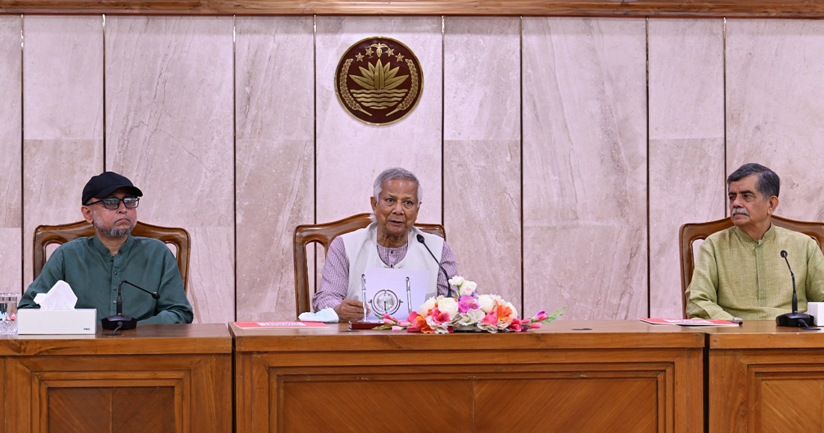 'শুধু আবেগ নয়, জুলাই ছিল গণতন্ত্র পুনরুদ্ধারের লড়াইয়ের মাস'
