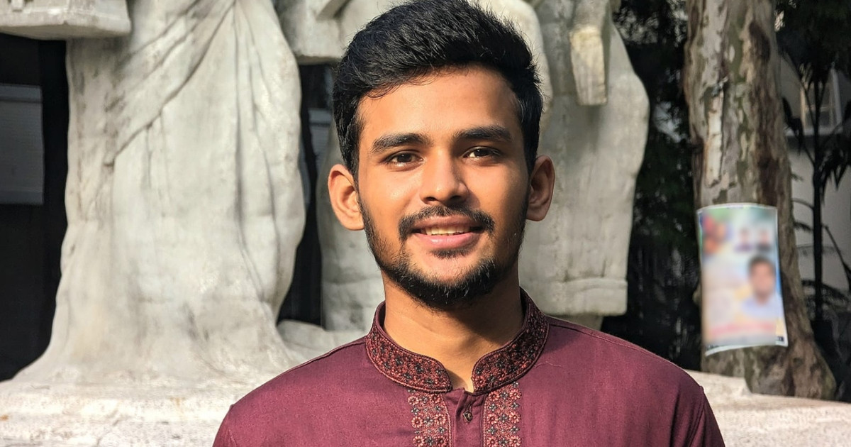 'লাখো শহীদের রক্তে কেনা, দেশটা কারো বাপের না'