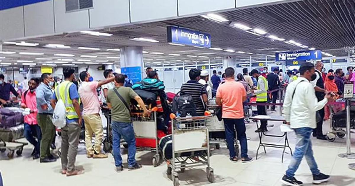 ব্যাগেজ রুলসে মোবাইল ও স্বর্ণ আনায় প্রবাসীদের বিশাল ছাড়