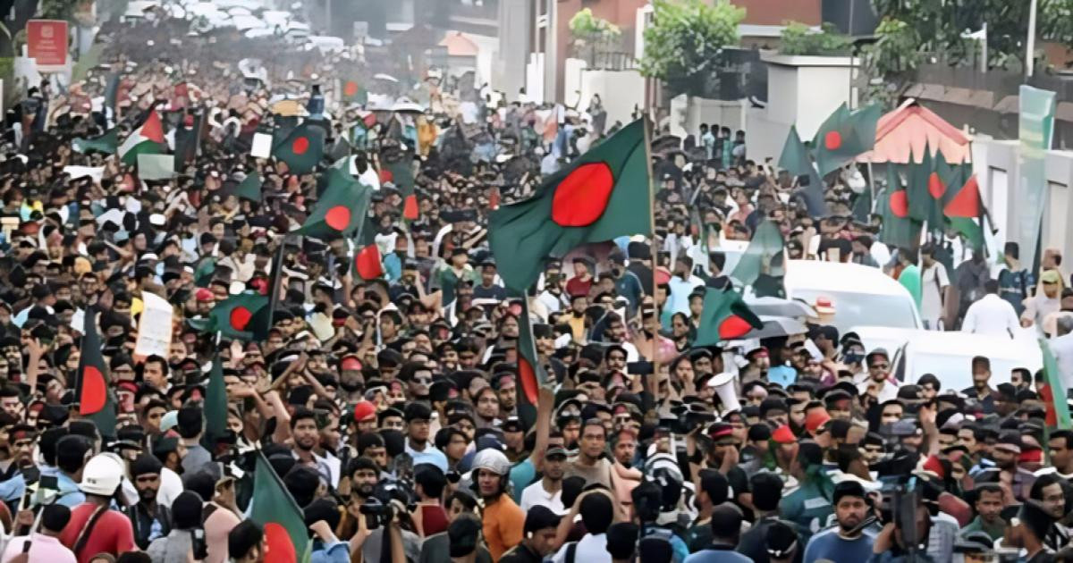 ৩ জুলাই : কোটাবিরোধী বিক্ষোভে উত্তাল শিক্ষাঙ্গণ, সড়ক ও রেলপথ অবরোধ