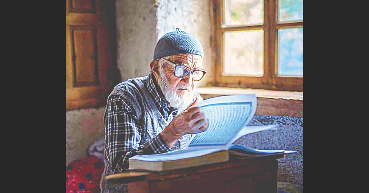 বয়সের প্রতিবন্ধকতা পেরিয়ে ধর্মীয় জ্ঞান অর্জন করেন যেসব সাহাবী