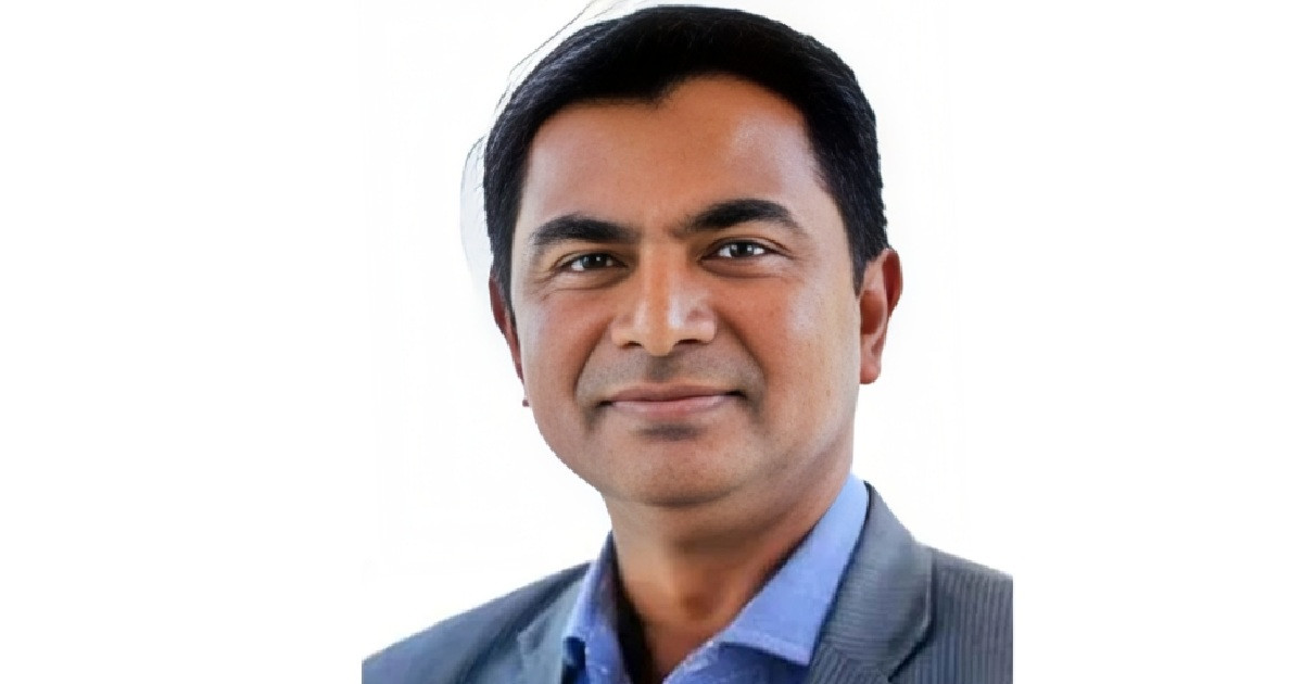 ক্ষমতার লোভে বিপ্লবের সর্বনাশ