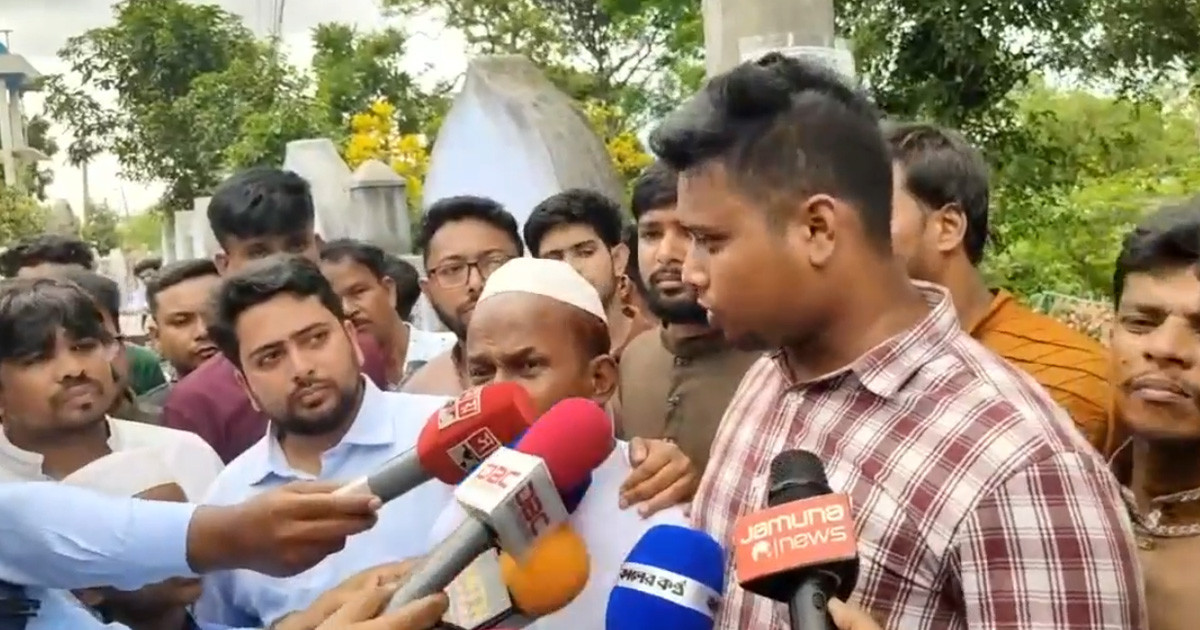 সংবিধানের নামে দেশে যেটি আছে সেটি আওয়ামী বিধান: হাসনাত