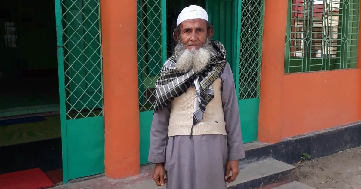 বিনা বেতনে ৩৭ বছর ধরে আজান