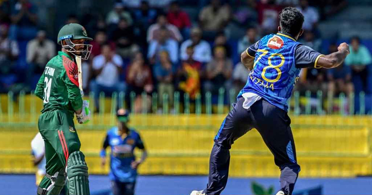 ৪৫.৫ ওভারেই অলআউট বাংলাদেশ