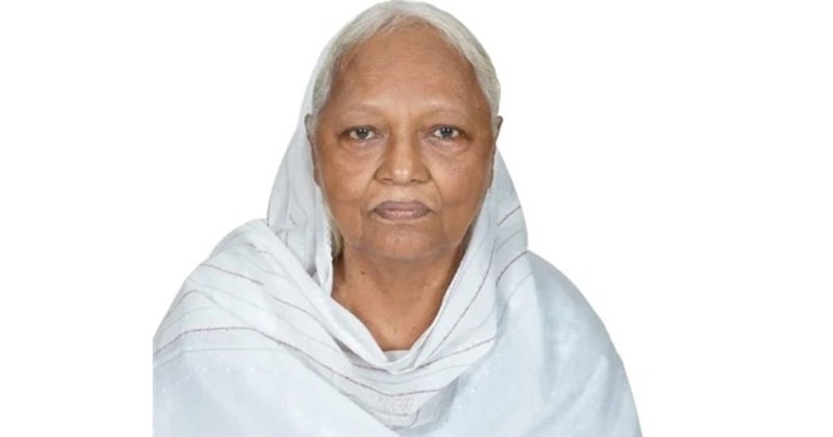 মা হারালেন আমার দেশ পত্রিকার সম্পাদক