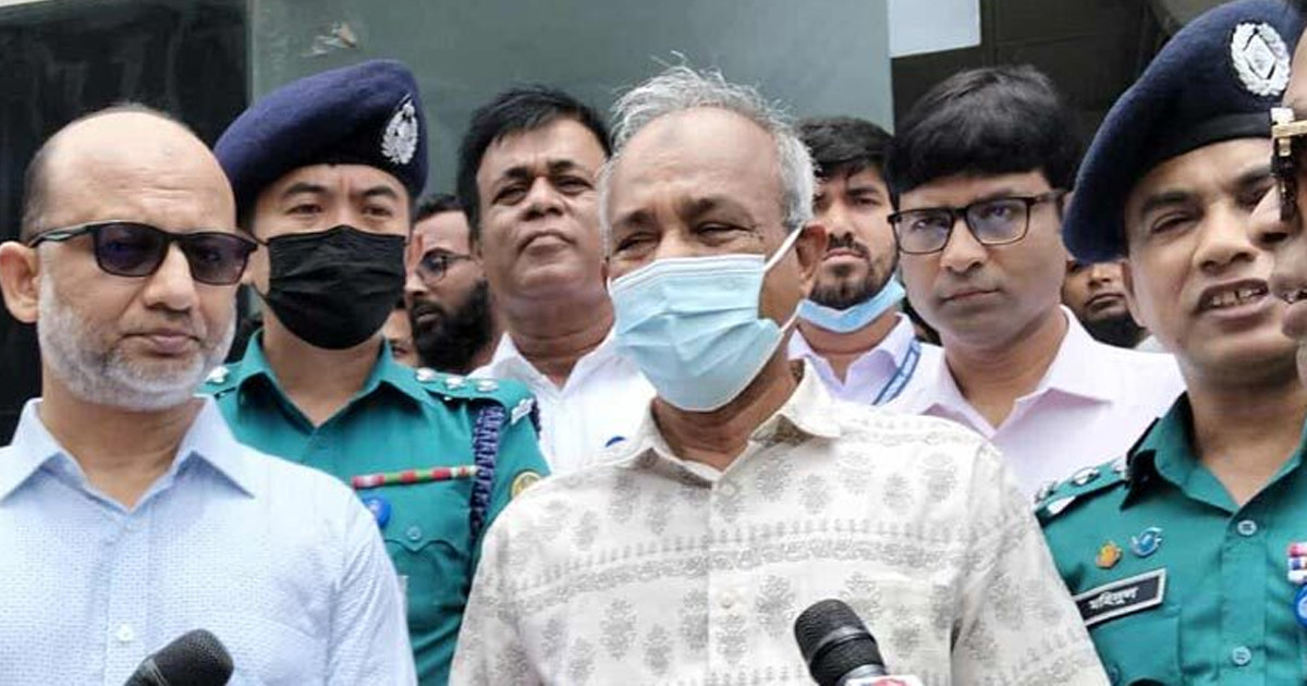 মবে জড়িতরা যতই শক্তিশালী হোক খুঁজে বের করা হবে: স্বরাষ্ট্র উপদেষ্টা