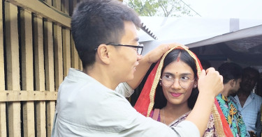 প্রেমের টানে খুলনায় এসে বিয়ে করলেন চীনা যুবক