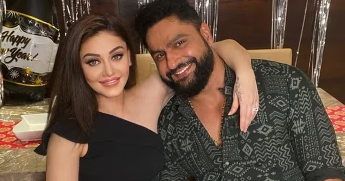 শেফালিকে নিয়ে কী লিখলেন তার স্বামী