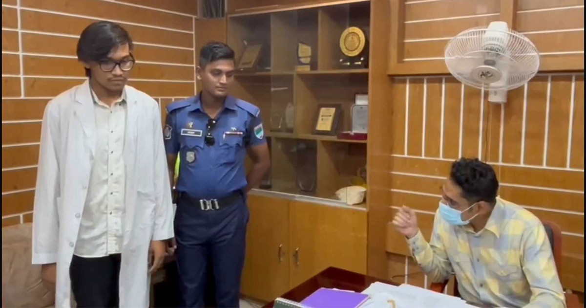 যশোর জেনারেল হাসপাতালে ভুয়া চিকিৎসক আটক
