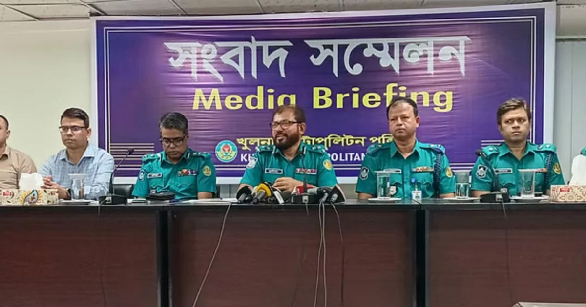 আমি আপনাদের শত্রু নই, আমাকে আনফ্রেন্ড করবেন না: কেএমপি কমিশনার