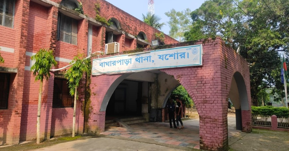 স্ত্রীকে হত্যার পর মরদেহ বাক্সে লুকিয়ে রাখেন স্বামী, অতঃপর...