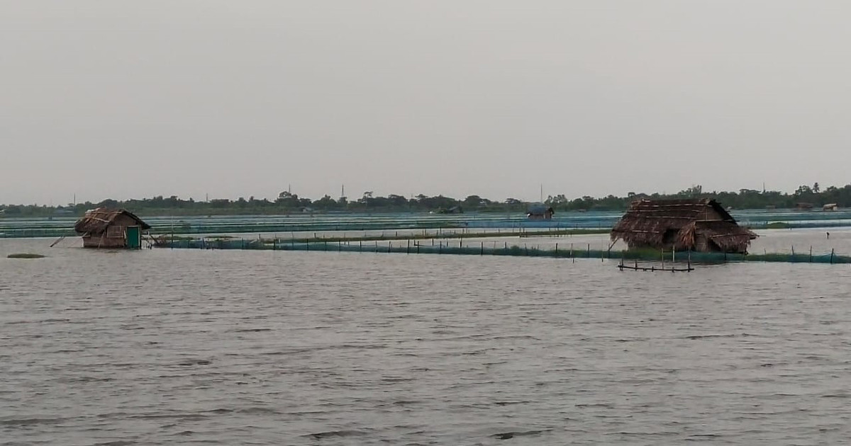 বাগেরহাটে ভেসে গেছে ১০৯২ মৎস্য ঘের