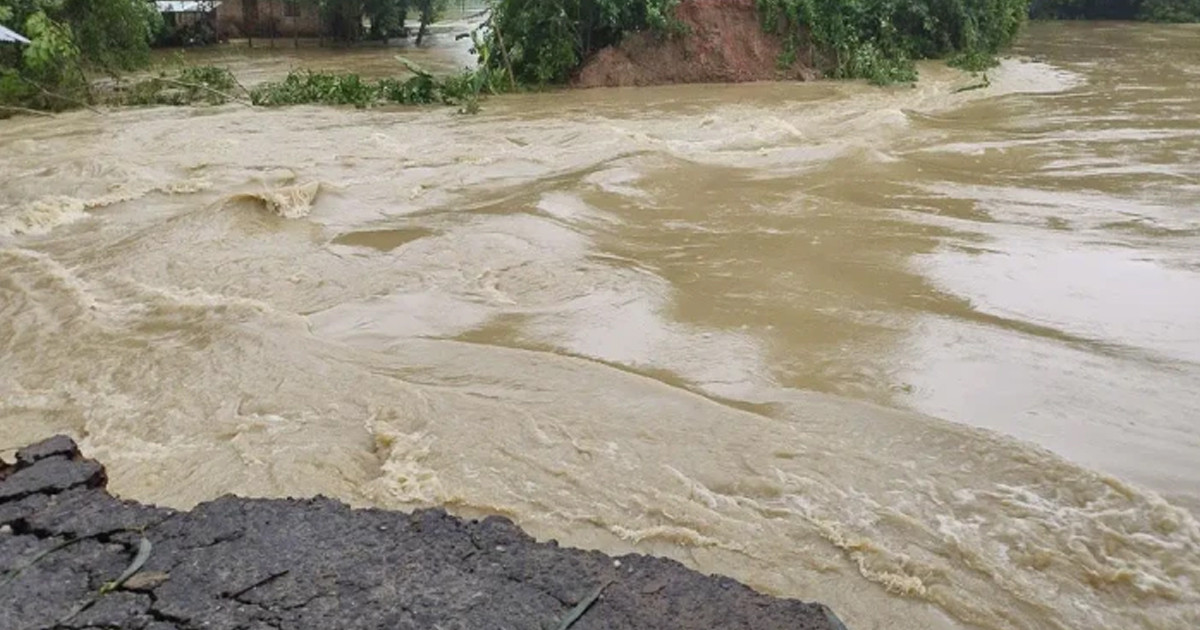আরো বেহাল নোয়াখালী, পানিবন্দি ৪২ হাজার পরিবার