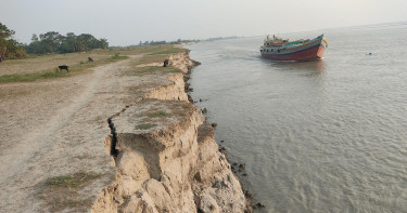 যমুনায় পানি বাড়ছে, নদীতীর-বসতবাড়ি ভাঙছে
