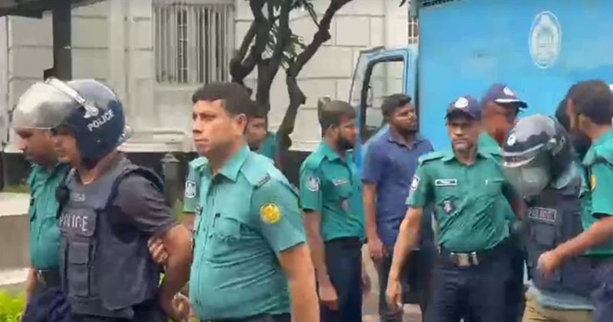 আবু সাঈদ হত্যা ও ছয় লাশ পোড়ানোর মামলা: আসামিদের ট্রাইব্যুনালে হাজির
