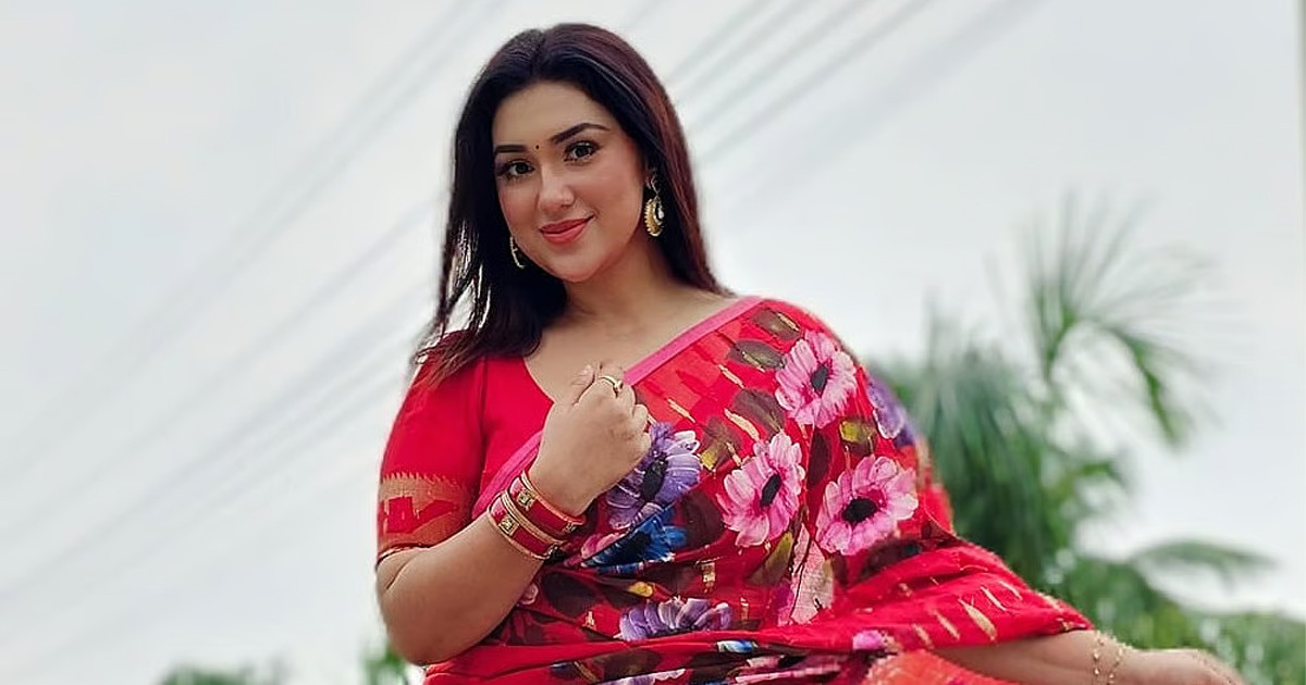 আদালতে আত্মসমর্পণ করে জামিন পেলেন অপু বিশ্বাস