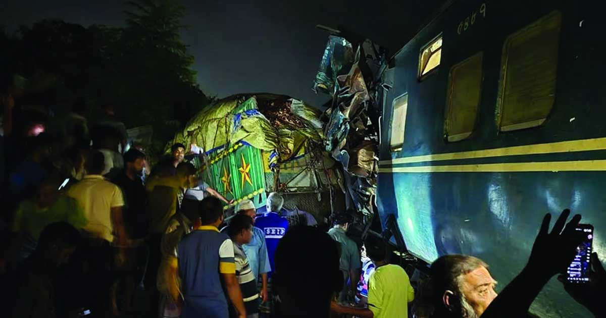 তিন ঘণ্টা পর ছেড়ে গেল খুলনা-ঢাকা সুন্দরবন ট্রেন