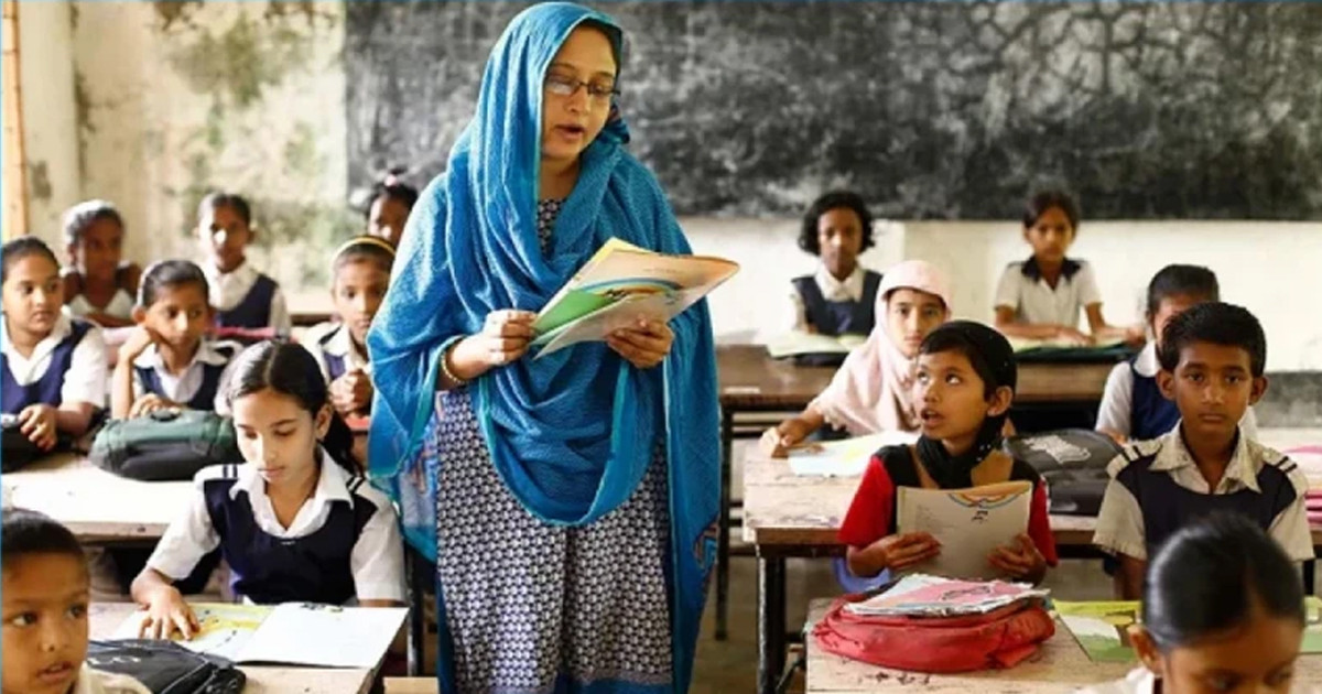 প্রাথমিকে বিলুপ্ত হচ্ছে ‘সহকারী শিক্ষক’ পদ
