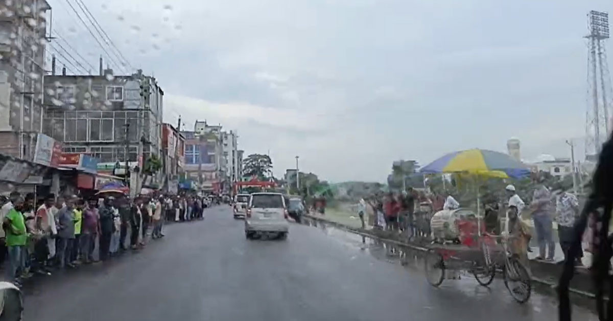 গোপালগঞ্জে প্রবেশ করলো এনসিপির গাড়ি বহর