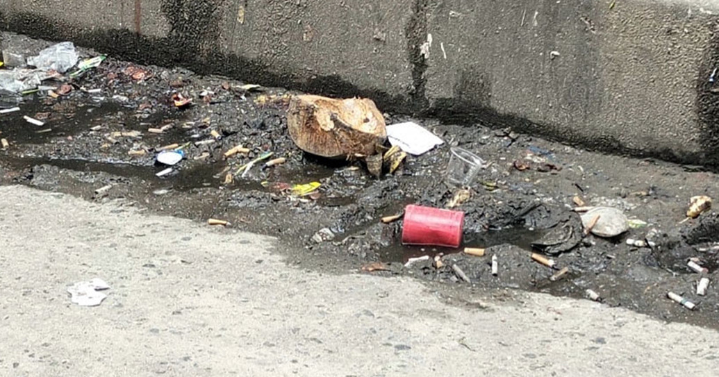 এনসিপি কার্যালয়ের সামনে অবিস্ফোরিত ‘ককটেল’