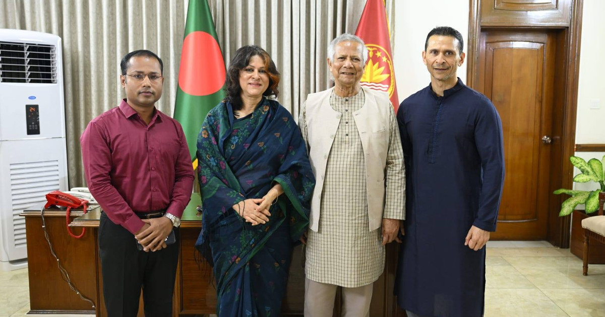 প্রধান উপদেষ্টার সঙ্গে তাজউদ্দিন আহমেদের পরিবারের সাক্ষাৎ