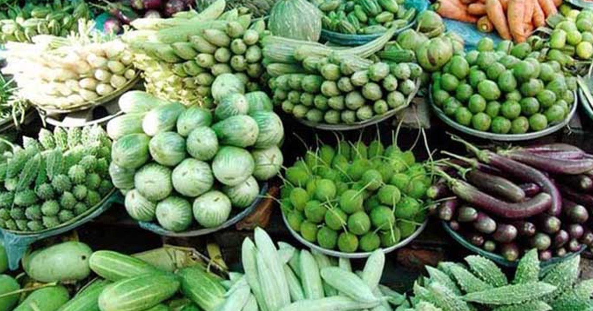 টানা বৃষ্টিতে বেড়েছে সবজির দাম