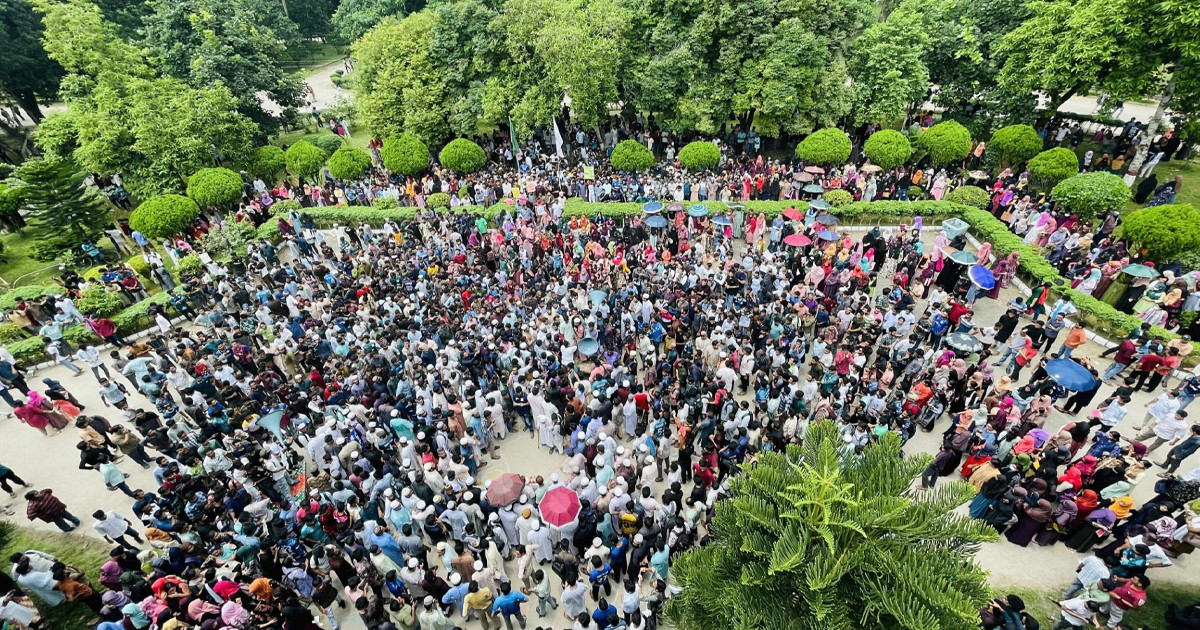 শিক্ষার্থী মৃত্যুর সুষ্ঠু তদন্তের দাবিতে উত্তাল ইবি