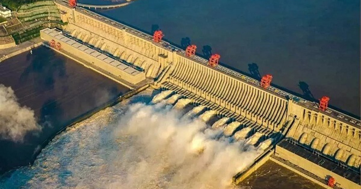 ব্রহ্মপুত্রে বিশ্বের বৃহত্তম বাঁধ নির্মাণ শুরু করেছে চীন